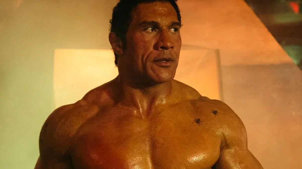 The Rock w "Smaching Machine"