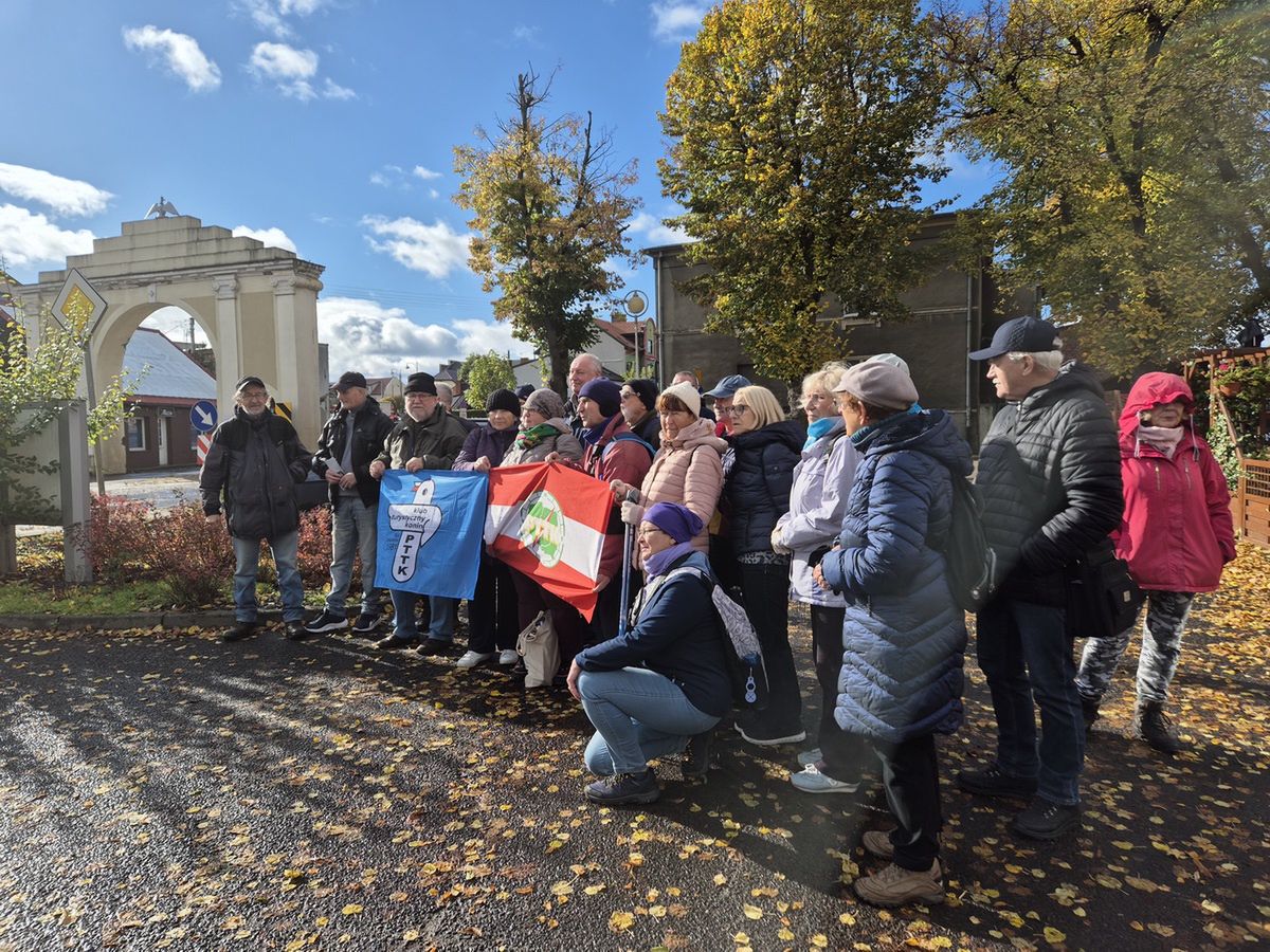 Ślesin: Przeszli promenadą i zawitali do pracowni lokalnego mistrza