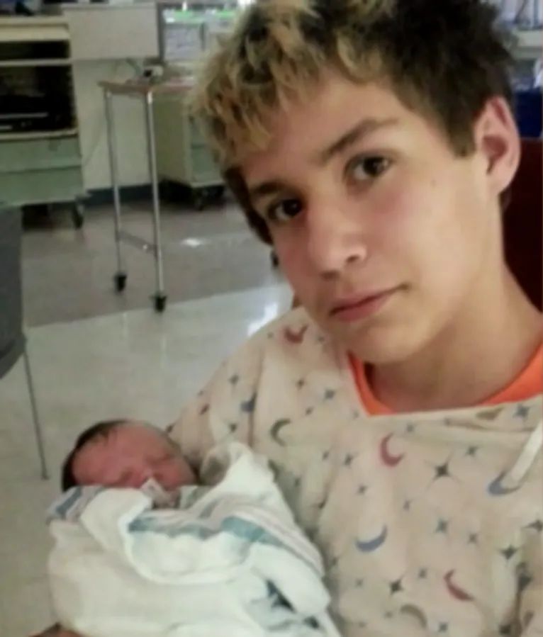 Chris został ojcem jako 11-letni chłopak. Jego historia wstrząsnęła mediami