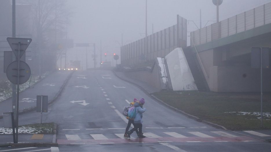 MGLA SMOG ZANIECZYSZCZENIE POWIETRZA