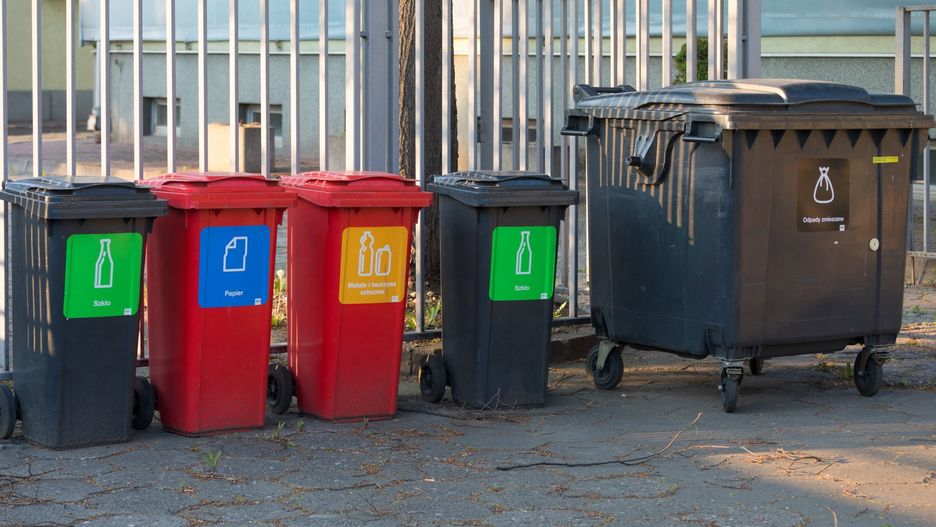 Warszawa. Miasto przestanie odbierać odpady z lokali niezamieszkałych