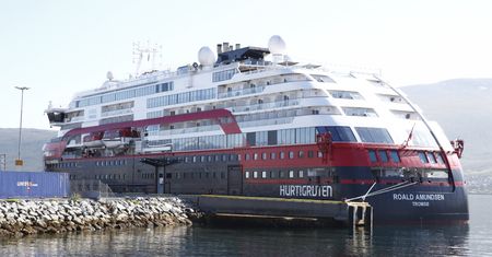 Koronawirus na norweskim statku wycieczkowym. Dziesiątki zarażonych