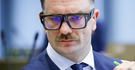 Prokuratura: "Oszustwo". Ludzie posła Mejzy z zarzutami