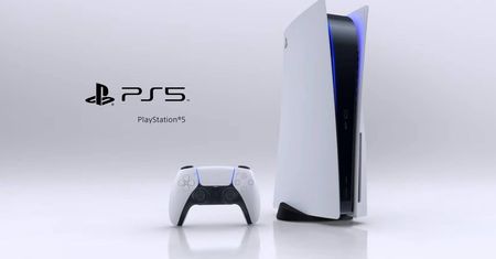 Tak wygląda PlayStation 5 - i wtedy wchodzi ona… cała na biało