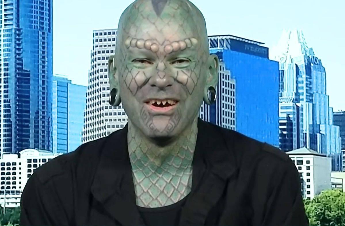 A man's reptilian transformation stuns British morning show host