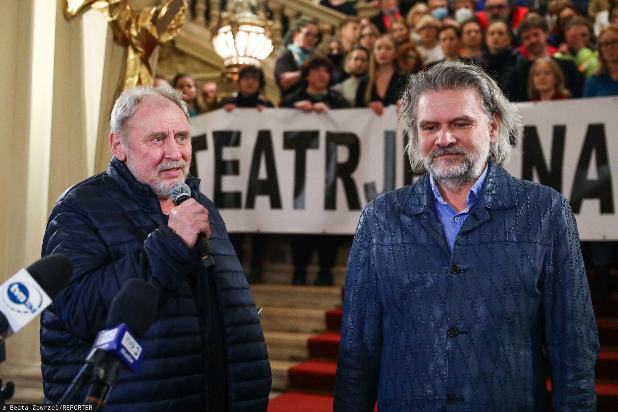 Konferencja ws. odwo?ania dyrektora Teatru im. Juliusza S?owackiego17.02.2022 Krakow Teatr im. Juliusza Slowackiego. Konferencja prasowa w zwiazku z rozpoczeciem procedury odwolania dyrektora Krzysztofa Gluchowskiego 
N/z Krzysztof Gluchowski , Andrzej Grabowski
 fot. Beata Zawrzel/REPORTERBeata Zawrzel/REPORTER