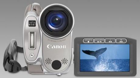 Najmniejsza kamera AVCHD DVD = Canon HR10 1