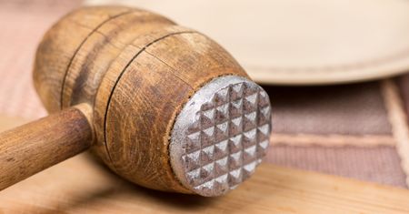 Tłuczek do mięsa. Mało kto używa go poprawnie