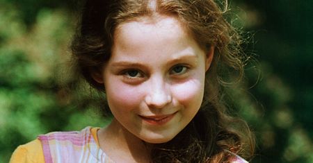 Tak teraz wygląda Sara Muldner, serialowa Julka z "Na dobre i na złe"! Jest już dorosłą kobietą (FOTO)