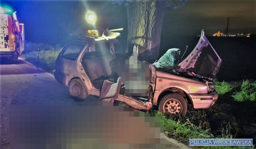 Wrocław. Fatalny wypadek. Nie żyje kierowca
