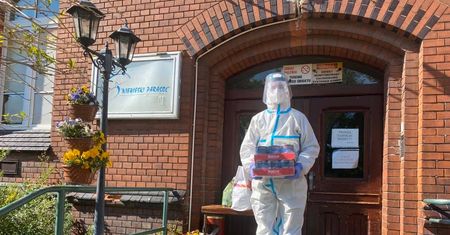 Koronawirus w Polsce. Chojnów. Pomogli zwierzętom znajdującym się w domu opieki