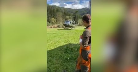Znokautowany przez drzwi karetki. Lądowanie śmigłowca na polanie