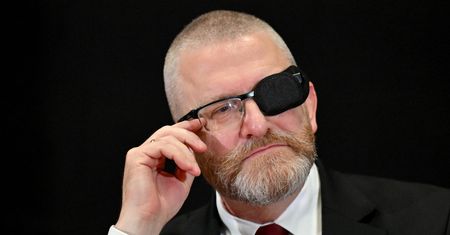 Dwie tajemnice sukcesu Brauna. Bez Korony nie powstanie kolejny rząd w Polsce? [OPINIA]