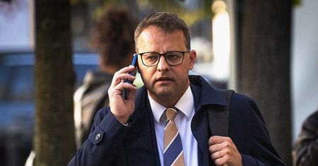 Większość Polaków przeciw wypłacaniu wynagrodzenia dla Marcina Romanowskiego
