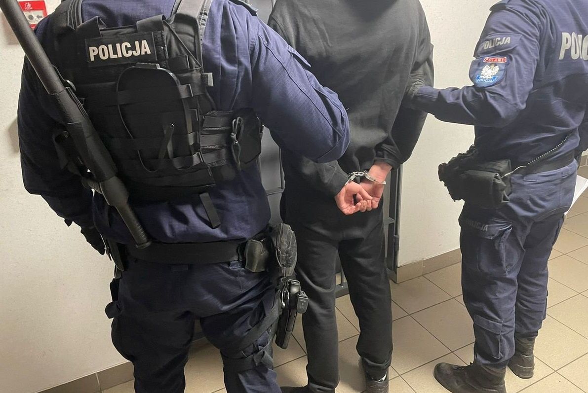 Zaczął strzelać do sprzedawcy kiosku. Wściekł się, bo nie było zapałek