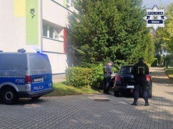 Pyskowice: Pijana matka przyjechała po dzieci do szkoły