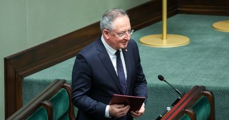 PiS chciało odwołać Sienkiewicza. Jest decyzja Sejmu