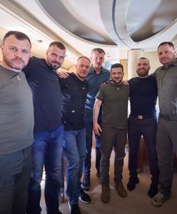 Ich walkę śledził cały świat. Zełenski z niespodziewanymi gośćmi