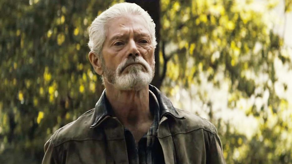 Stephen Lang ponownie zagrał budzącego groze Ślepca.