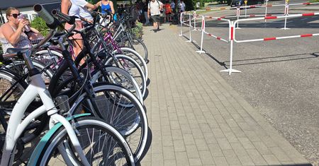 Akcja "Bezpieczny przejazd rowerowy" na Mazowszu. Policja skontroluje rowerzystów i rowery elektryczne