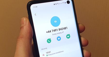 Telefon z kierunkowego +44. Fala połączeń trwa