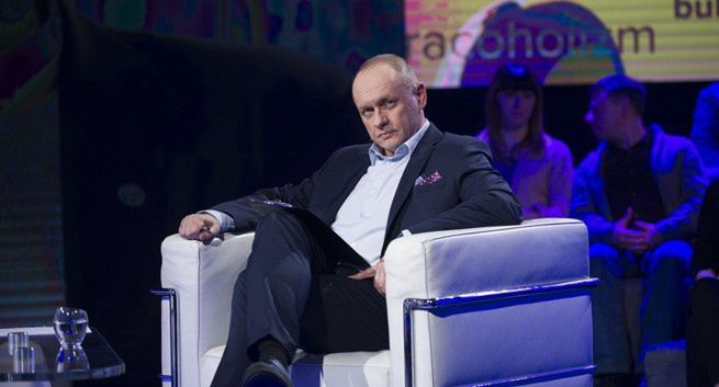 Rafał Porzeziński poprowadzi program „Ocaleni” w TVP1. „Format traktowany misyjnie”