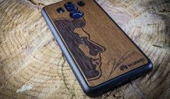 Huawei: etui z Robertem Lewandowskim na smartfony P20 i Mate 10 Pro