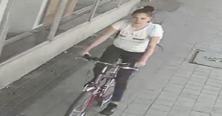 Policja poszukuje tej rowerzystki. Uciekła z miejsca zdarzenia!