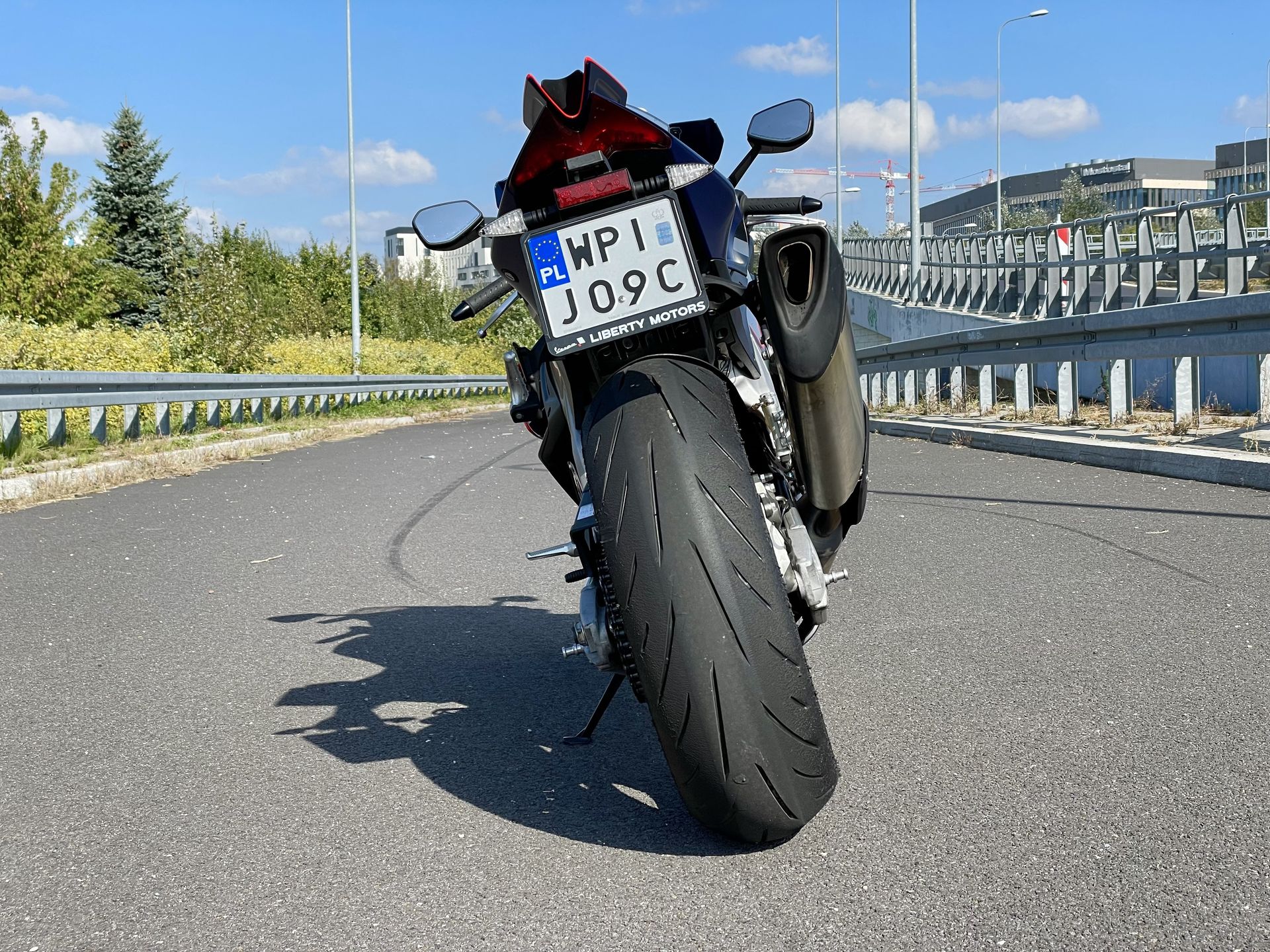 Aprilia RSV4 Factory