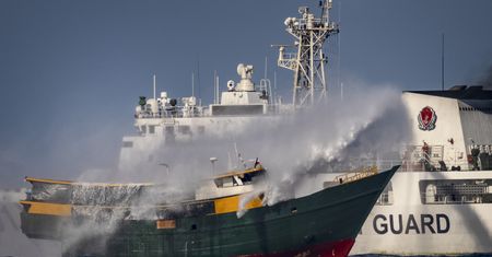 Chiny walczą o "linię dziewięciu kresek". Staranowali filipiński statek