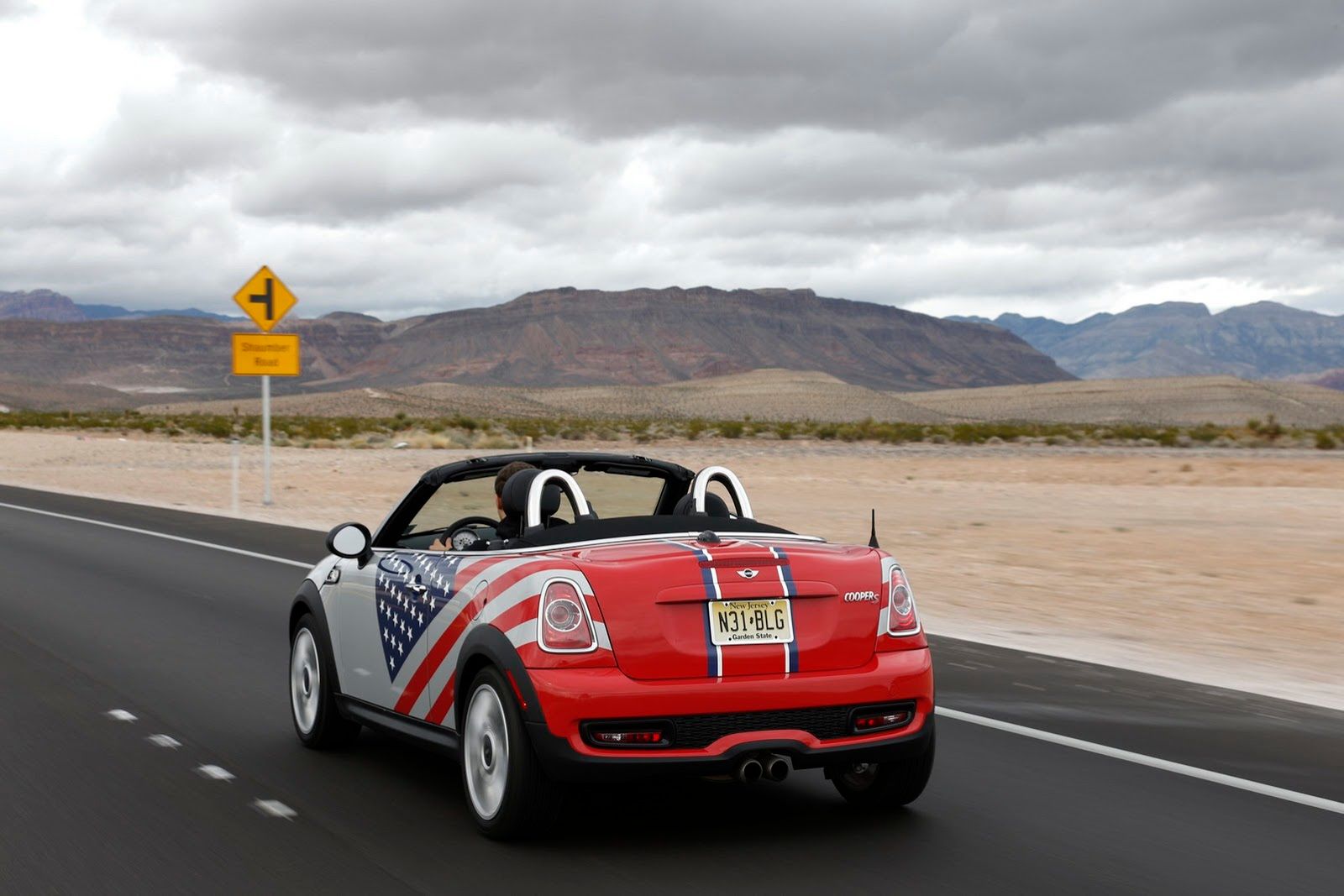 Galeria Mini jako celebracja sprzedaży półmilionowego egzemplarza w USA 269