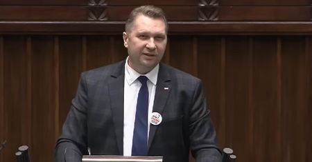 Czarnek zerknął na swój były resort i policzył. "Brawo Tuski"