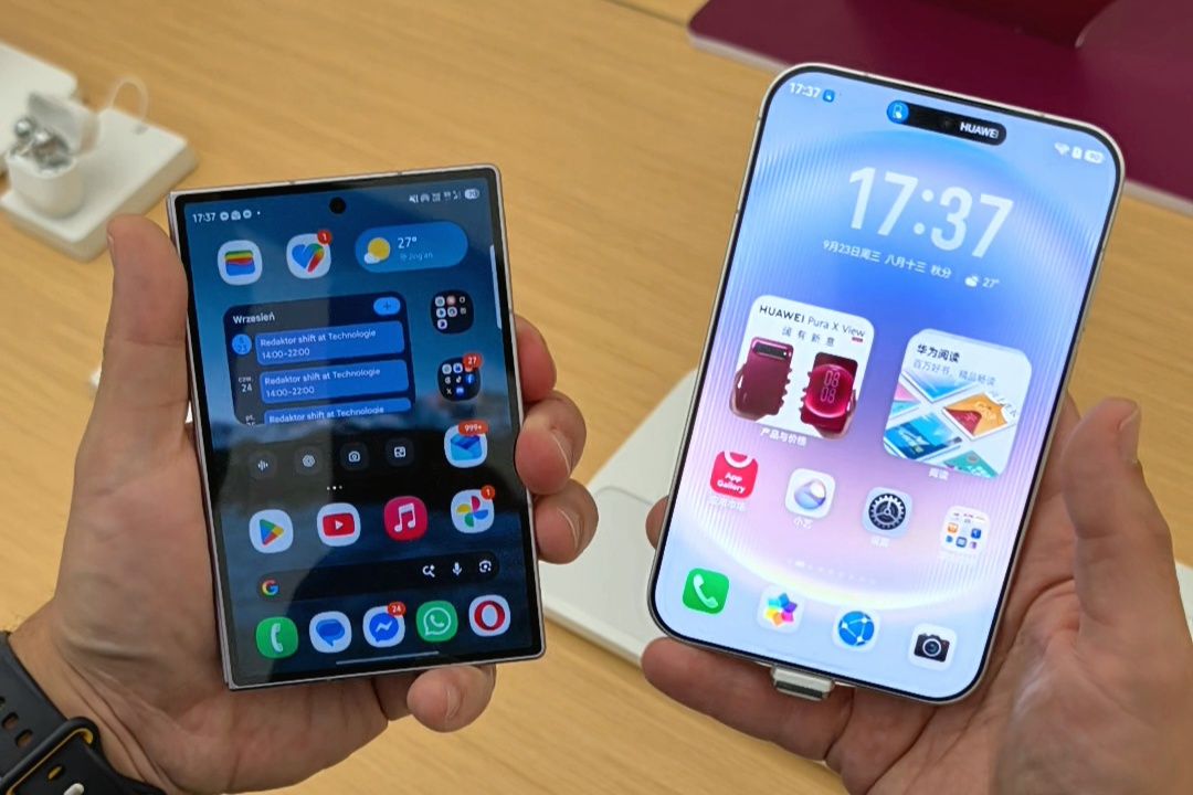 Samsung Galaxy Z Fold 8 i Huawei Pyra X View