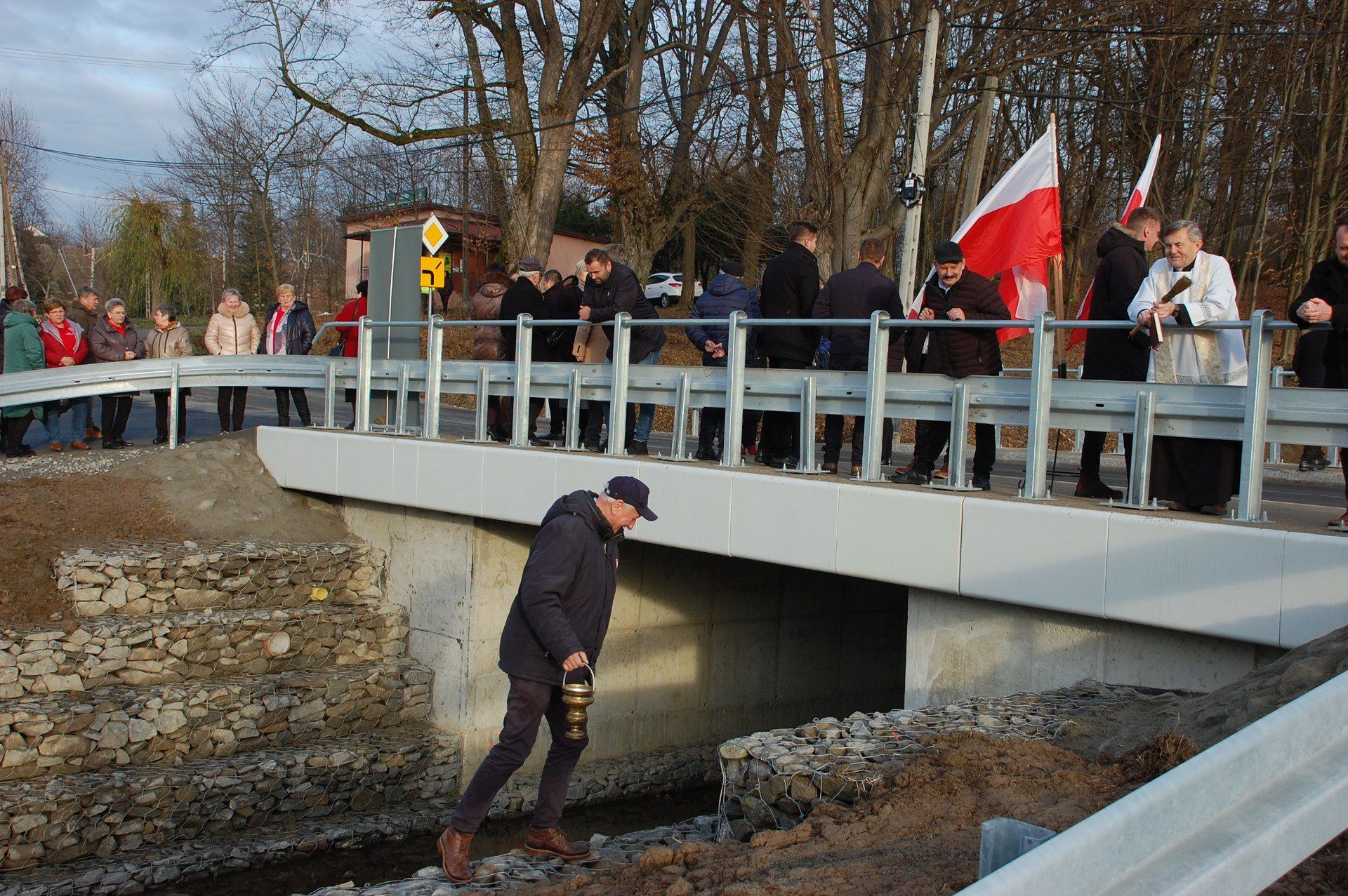 Otwarcie nowego mostu na potoku Bieździada w Bieździadce