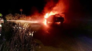 Grabniak: Tragiczny pożar samochodu osobowego. Znaleziono ciało