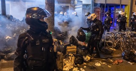 Paryż w ogniu. Wszyscy przygotowani na wielką bitwę