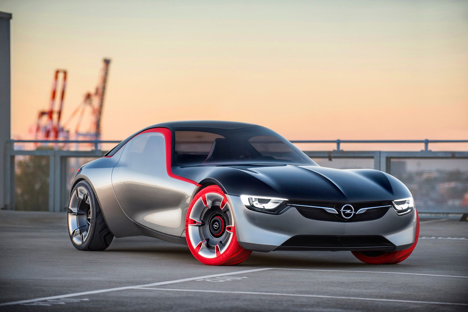 Koncept Opla GT - to z niego wyewoluował GT X Experimental