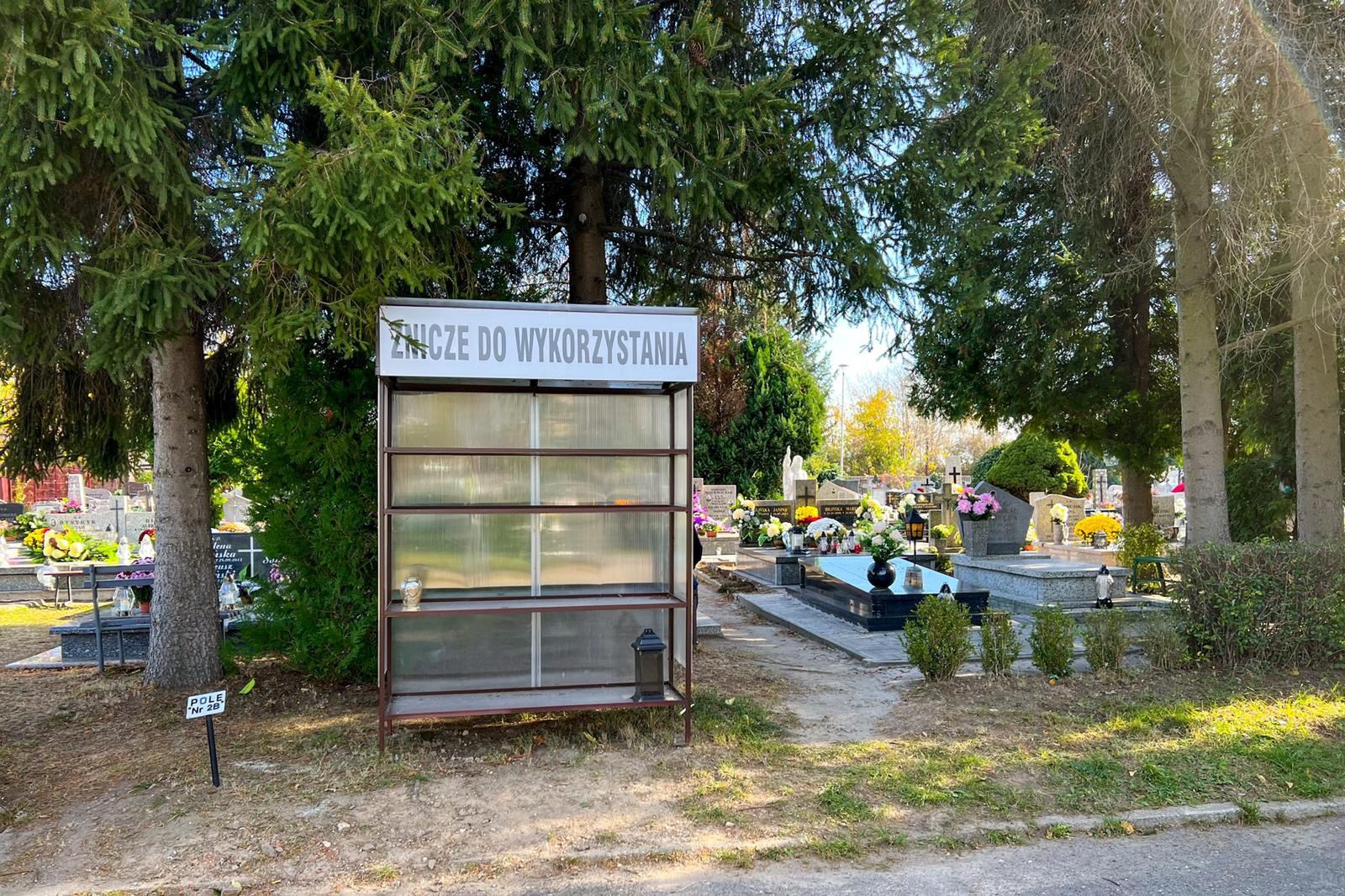 cmentarz znicz zniczodzielnia 