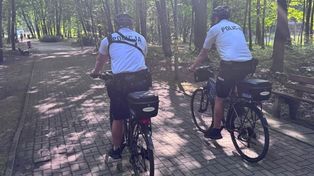 Sukces policji. Rowerowy patrol zatrzymał przestępcę. To drugi raz