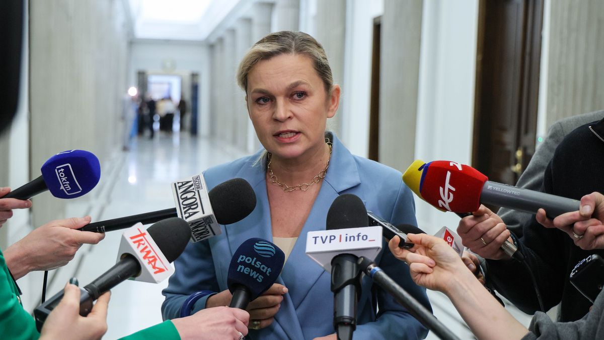 Barbara Nowacka
Paweł Supernak
10 10. X kadencja kadencji, konferencja prasowa, polityk, polityka, posiedzenie, sejm, sejmu, dzieci, kobietywpolityce, młodzież, ograniczenie