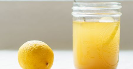 Gwiazdy piją ten napój na potęgę. Dodaje energii i odchudza