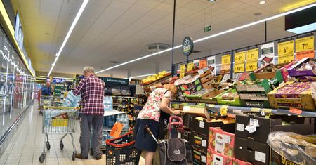 Opozycja szykuje rewolucję w handlu. Pojawił się pierwszy alarm