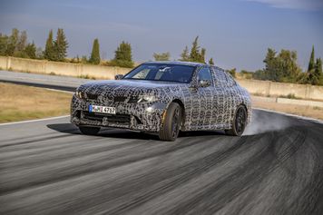Nowe BMW Serii 3 nie porzuci rzędowej "szóstki". Do tego dojdzie tryb znany z M3