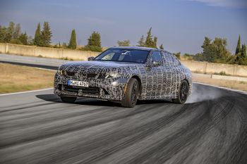 Nowa Seria 3 zachowa sześć cylindrów. BMW zdradziło moc silnika