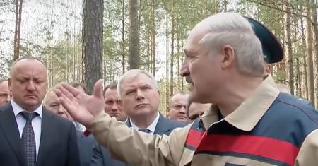 Tak wzbogaca się Łukaszenka. Nagranie z lasu