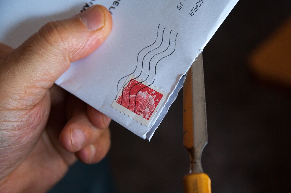 Najstarszy list ze znaczkiem pocztowym.