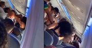 Dantejskie sceny na pokładzie. Kobiety zaczęły brutalną bójkę