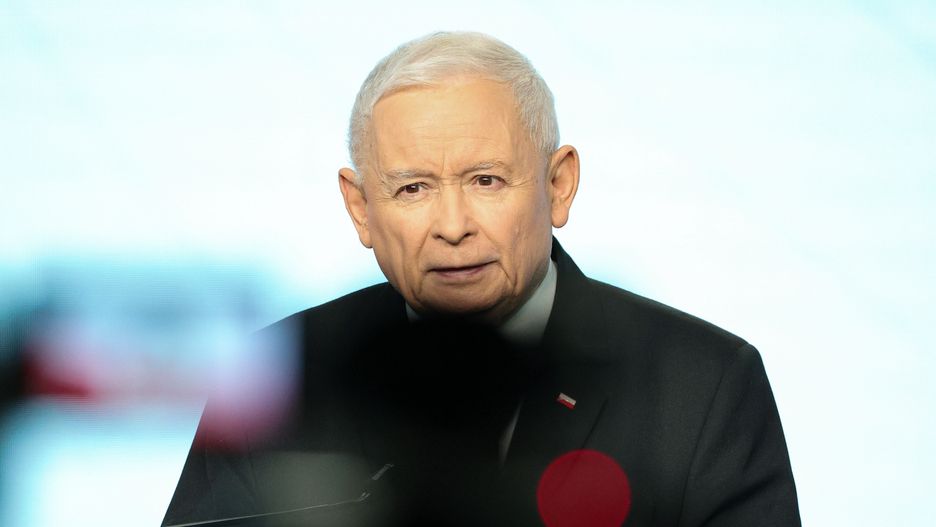 Warszawa, 18.02.2025. Prezes Prawa i Sprawiedliwości Jarosław Kaczyński na konferencji prasowej w siedzibie partii w Warszawie, 18 bm. (aldg) PAP/Szymon Pulcyn