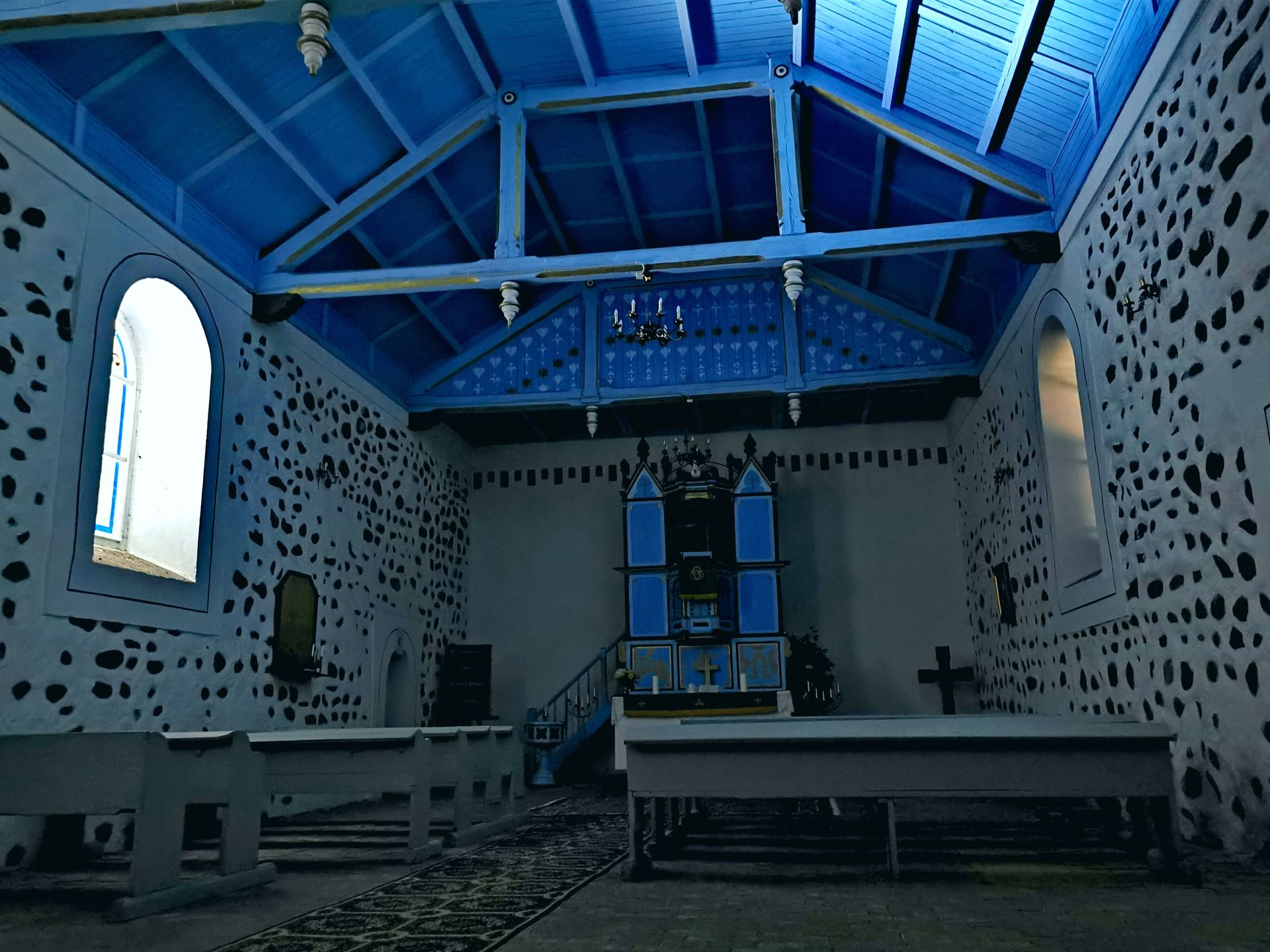 Kościół w Glaznotach pełni dziś rolę galerii