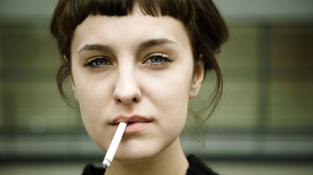 Jak zmienia się skóra palacza pod wpływem papierosów?